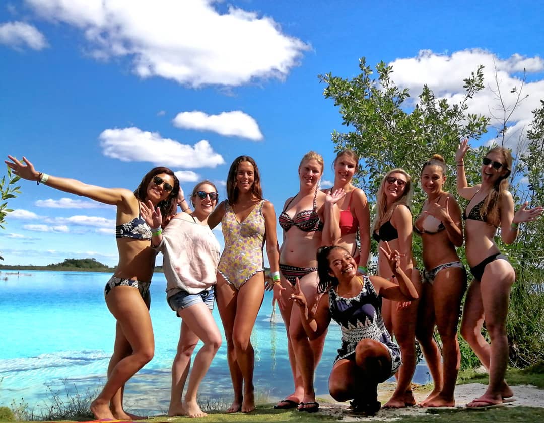 Aguas turquesas de la Laguna de Bacalar